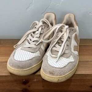 Veja Off-White and Cream Sneakers